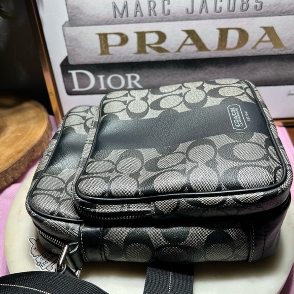 Coach Black and Gray Men's Bag GUC - Picture 4 of 14